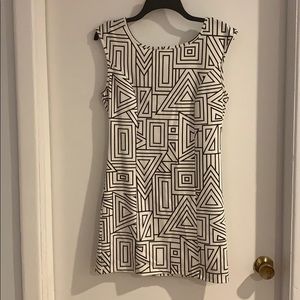 Black and white bodycon dress